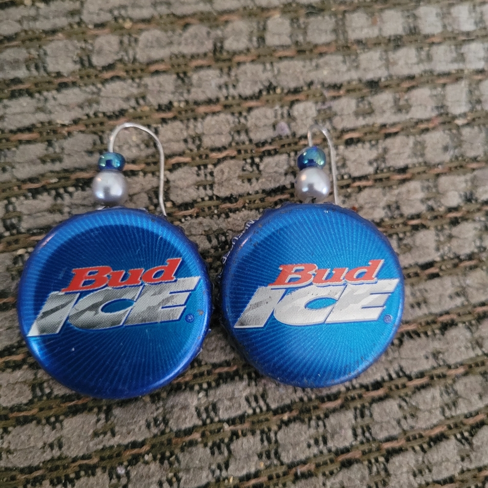 NWT Bud ice earrings